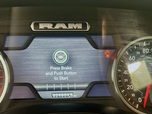 Used 2024 RAM 2500 Laramie image 19