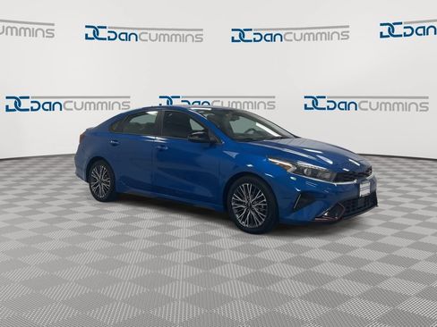 Used 2022 Kia Forte GT-Line w/ GT-Line Premium Package FWD image 2