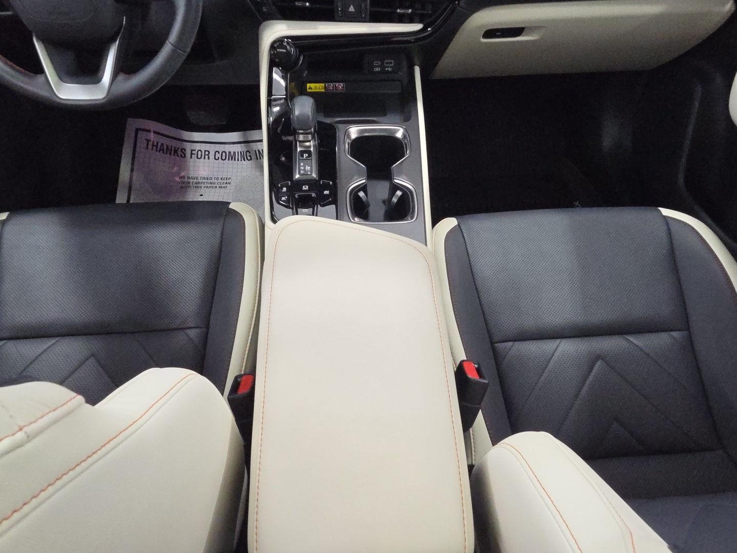 Used 2024 Lexus NX 350h AWD w/ Vision Package image 17