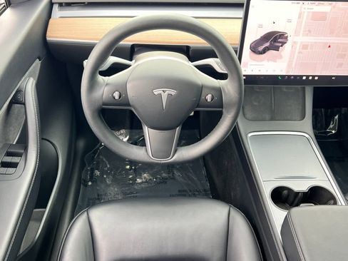 Used 2022 Tesla Model Y Performance image 15