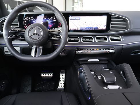 Certified 2024 Mercedes-Benz GLS 450 4MATIC image 22