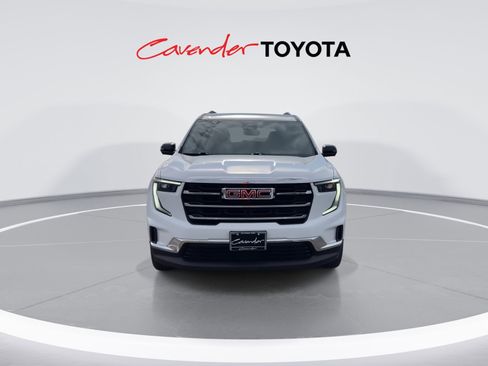 Used 2025 GMC Acadia Elevation image 3