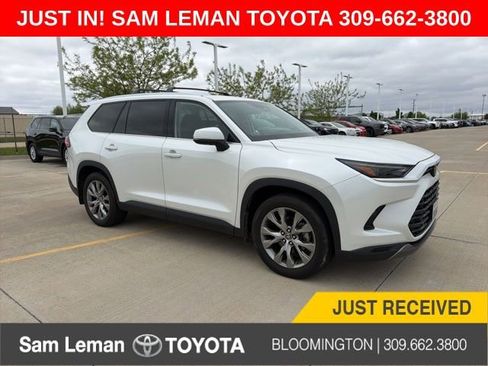 Used 2024 Toyota Grand Highlander FWD image 1
