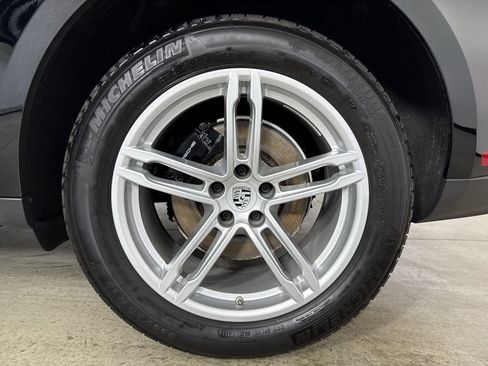 Certified 2024 Porsche Macan Turbo AWD/4WD image 14