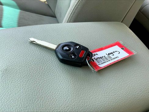 Used 2014 Subaru Legacy 2.5i Premium AWD/4WD image 14