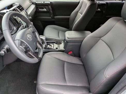 Used 2022 Toyota 4Runner TRD Off-Road Premium w/ Moonroof Package AWD/4WD image 15