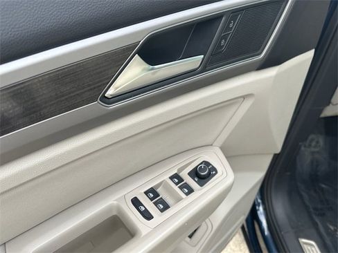 Used 2019 Volkswagen Atlas SEL image 15