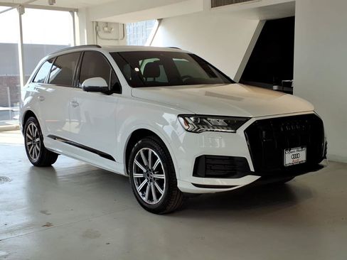 Used 2023 Audi Q7 2.0T Premium Plus w/ Premium Plus Package AWD/4WD image 3