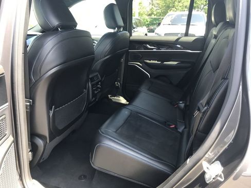 Used 2022 Jeep Grand Cherokee Trailhawk AWD/4WD image 13