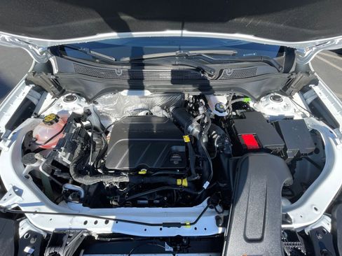 Used 2025 Chevrolet Trax LT image 31