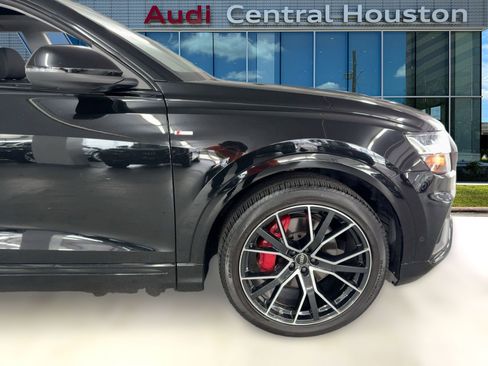 Used 2023 Audi Q8 Prestige w/ Prestige Package image 12