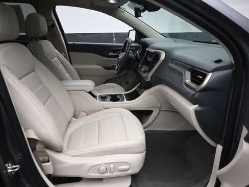 Used 2020 GMC Acadia Denali w/ Denali Ultimate Package AWD/4WD image 9