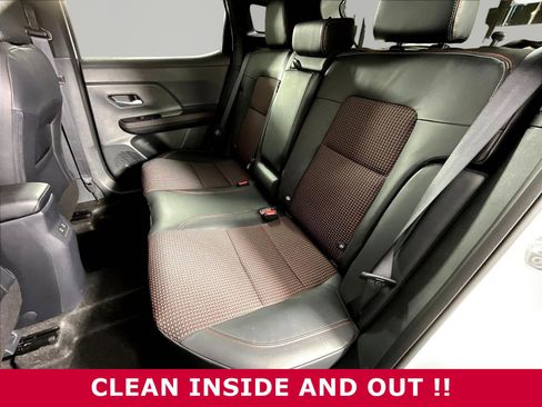 Used 2025 Nissan Kicks SR FWD image 20