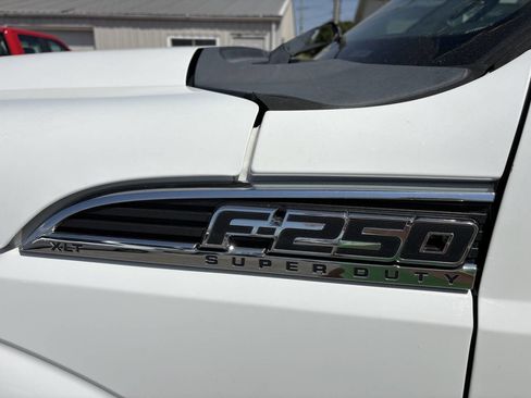 Used 2011 Ford F250 XLT w/ XLT Premium Pkg image 10