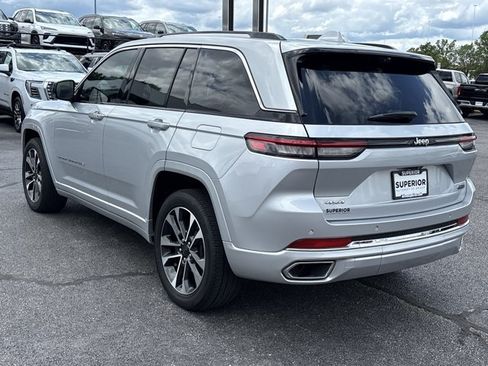 Used 2022 Jeep Grand Cherokee Overland w/ Adv Protech Group III AWD/4WD image 8