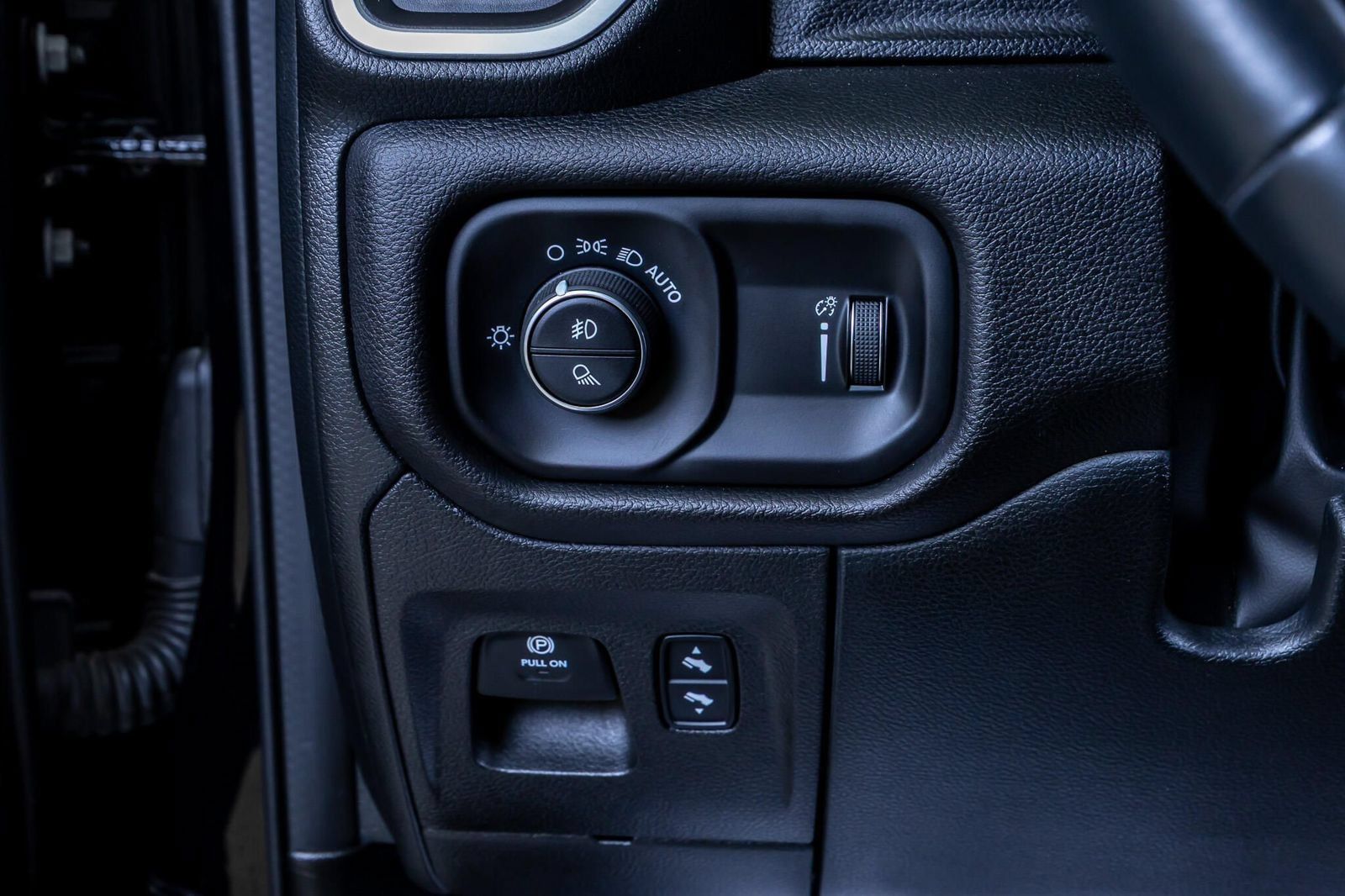 Used 2023 RAM 1500 Big Horn AWD/4WD image 18