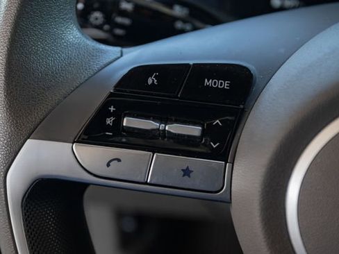 Used 2024 Hyundai Elantra SEL image 12