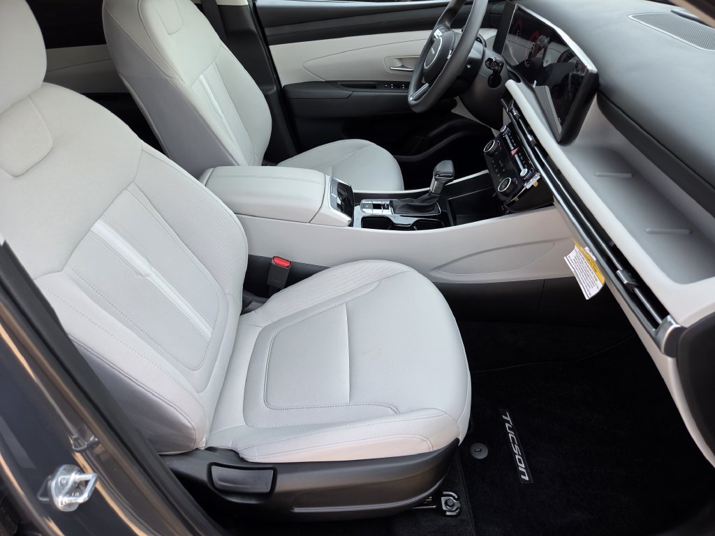 Used 2026 Hyundai Tucson SEL Plus FWD image 12
