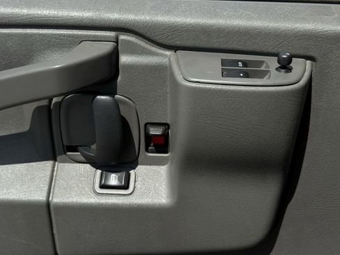 Used 2024 Chevrolet Express 2500 w/ Driver Convenience Package RWD image 19