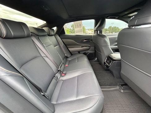 Used 2025 Toyota Crown AWD/4WD image 28