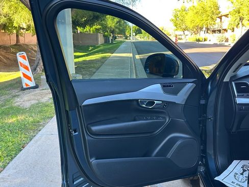 Used 2018 Volvo XC90 T5 Momentum w/ Convenience Package image 35