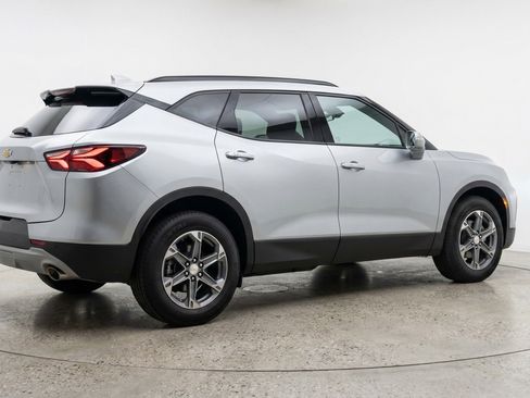 Used 2025 Chevrolet Blazer LT image 9