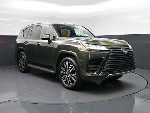 New 2026 Lexus LX 700h Luxury image 9