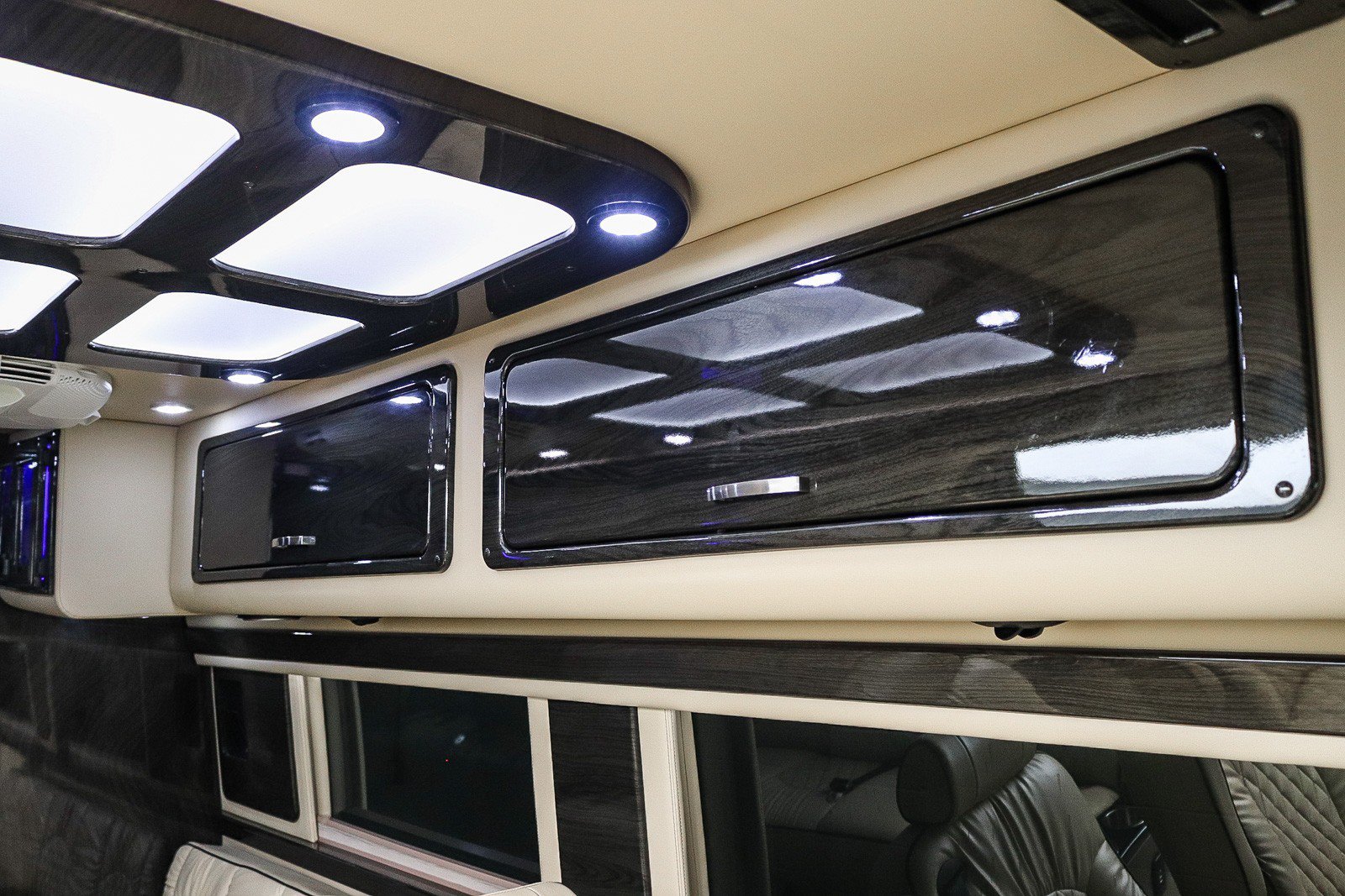Used 2020 Mercedes-Benz Sprinter 3500 image 31