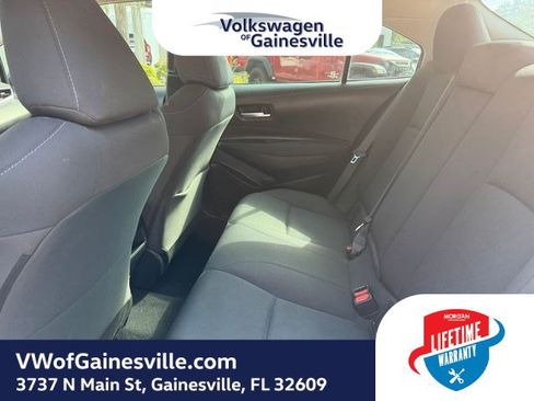 Used 2020 Toyota Corolla LE FWD image 11