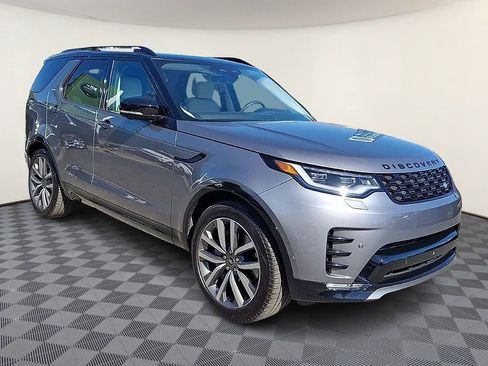Certified 2025 Land Rover Discovery Dynamic SE AWD/4WD image 2