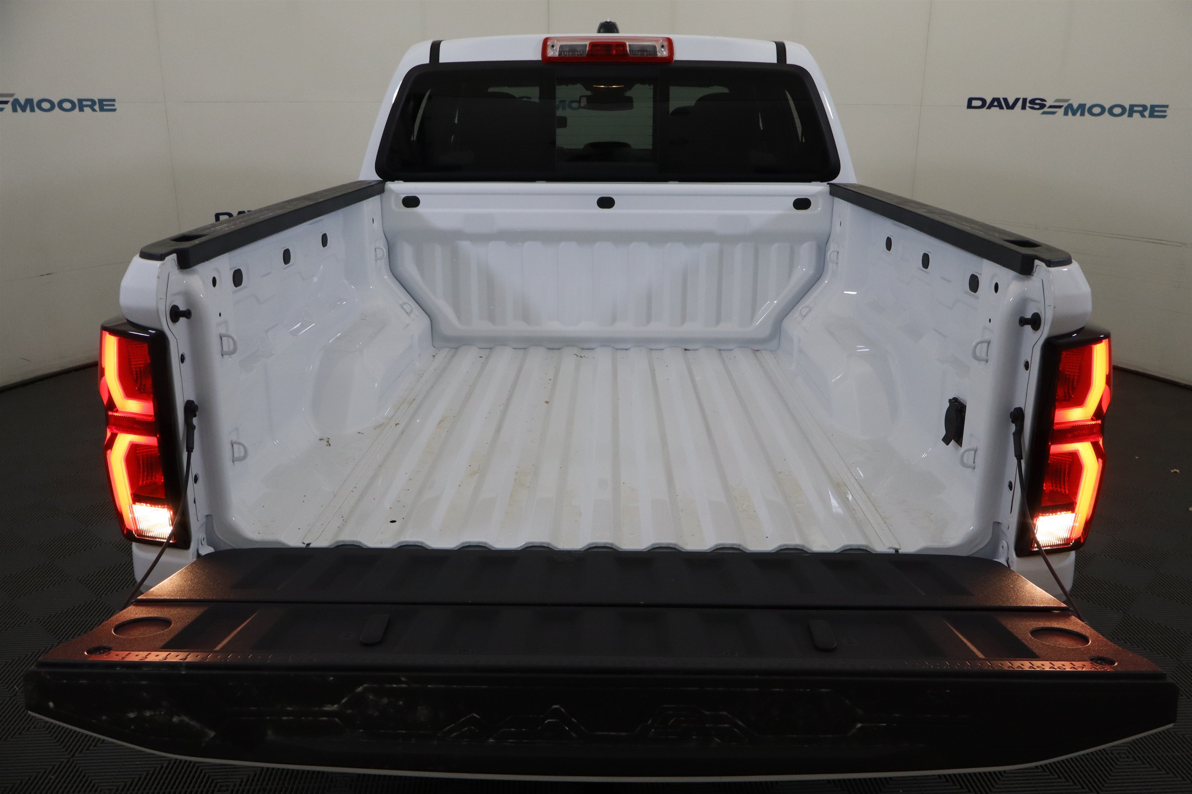 New 2026 Chevrolet Colorado Z71 w/ Technology Package AWD/4WD image 9