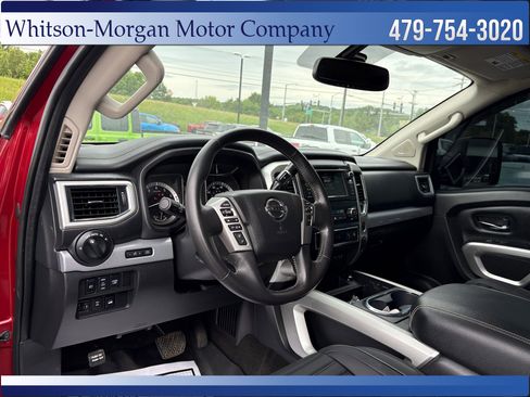 Used 2019 Nissan Titan PRO-4X w/ Pro-4x Convenience Package AWD/4WD image 10