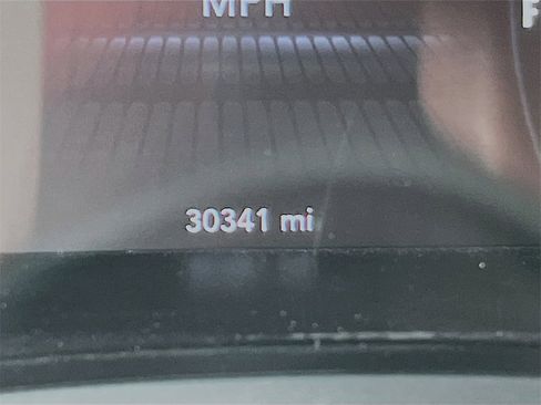 Used 2022 Dodge Challenger SXT w/ Driver Convenience Group image 12