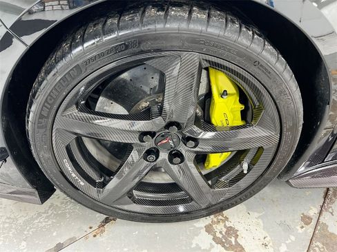 Used 2024 Chevrolet Corvette Z06 w/ Z07 Performance Package image 25