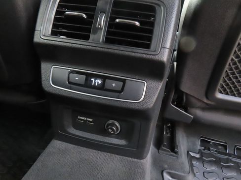 Used 2022 Audi Q5 2.0T Premium Plus w/ Premium Plus Package image 20