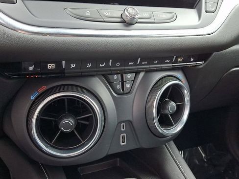 Used 2023 Chevrolet Blazer LT w/ Convenience Package image 18