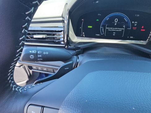 Used 2026 Toyota Camry SE FWD image 14