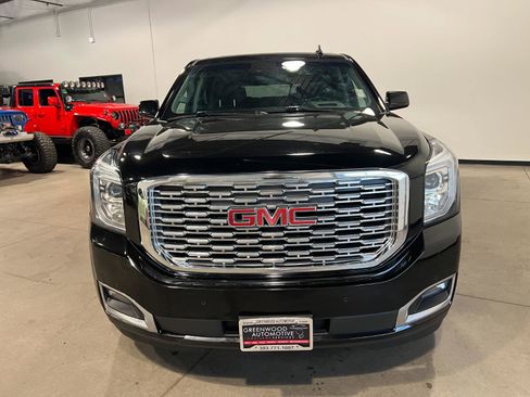 Used 2018 GMC Yukon XL Denali w/ Denali Ultimate Package AWD/4WD image 8