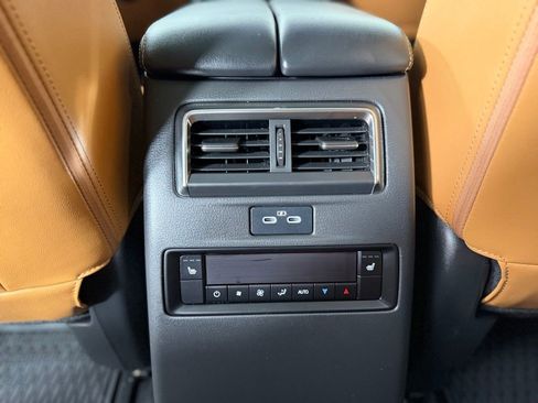 Used 2025 MAZDA CX-70 3.3 Turbo S w/ Premium Plus AWD/4WD image 16