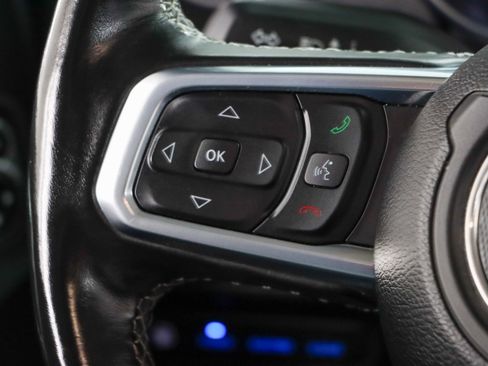 Used 2023 Jeep Wrangler Unlimited Sahara w/ Cold Weather Group AWD/4WD image 15