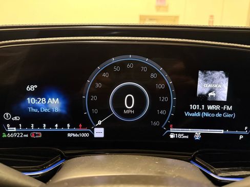 Used 2023 Cadillac Escalade Sport w/ Touring Package image 23