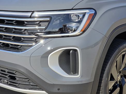 New 2026 Volkswagen Atlas SE FWD image 7