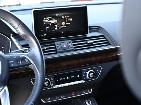 Used 2018 Audi Q5 Prestige w/ Prestige Package image 23