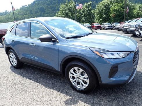 Certified 2024 Ford Escape Active AWD/4WD image 11