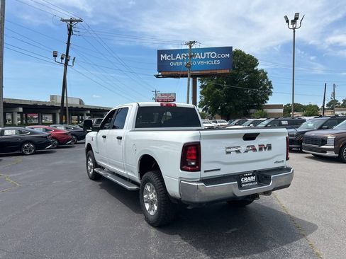 Used 2025 RAM 2500 Big Horn AWD/4WD image 6