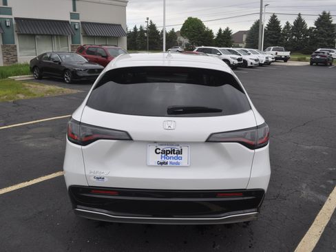 Certified 2023 Honda HR-V EX-L image 6