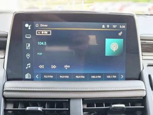 Used 2024 Chevrolet Tahoe LT w/ Luxury Package image 23