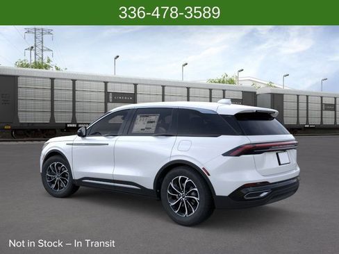 New 2026 Lincoln Nautilus Premier AWD/4WD image 4