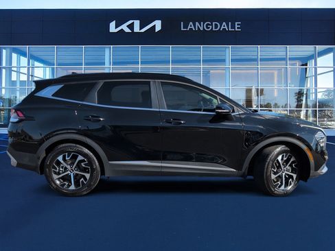 Used 2025 Kia Sportage EX w/ Premium Package image 3