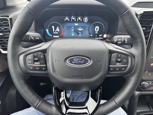 New 2025 Ford Ranger Lariat w/ FX4 Off-Road Package image 19